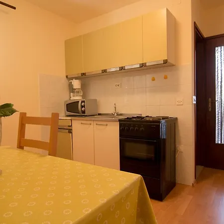 Apartments Milovan Fazana Exterior photo